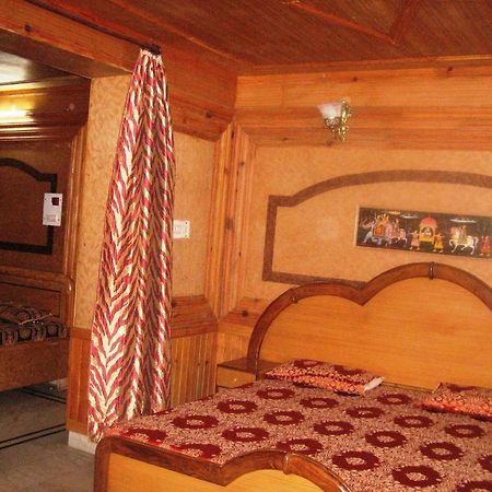 Hotel Arsh International Nainital Esterno foto