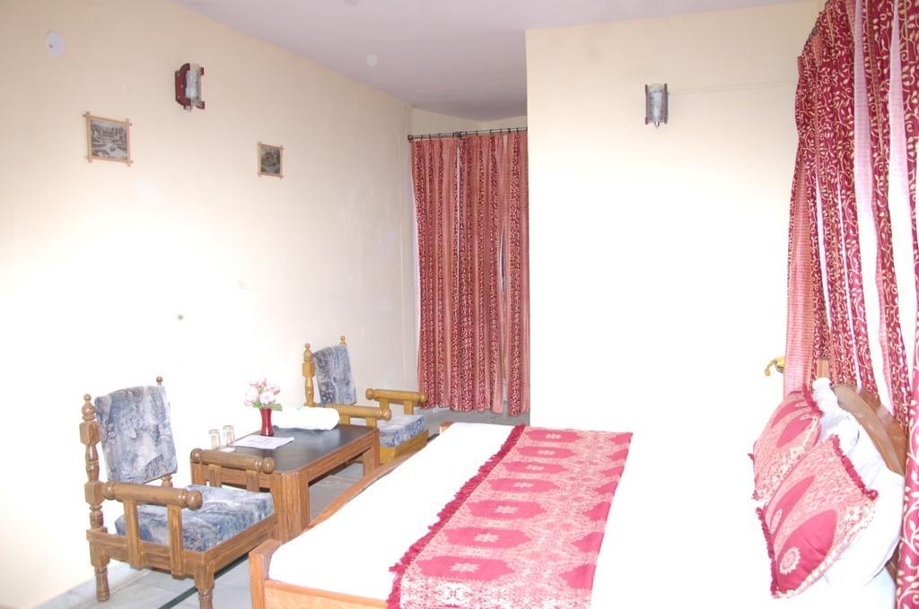 Hotel Arsh International Nainital Camera foto