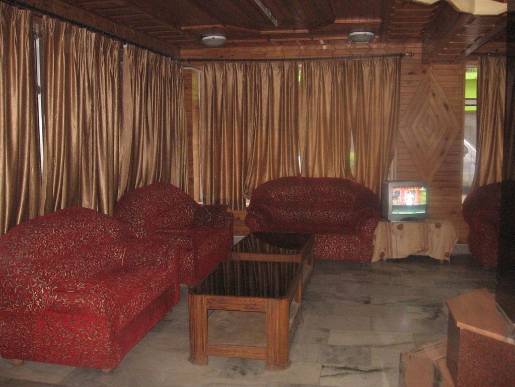 Hotel Arsh International Nainital Esterno foto